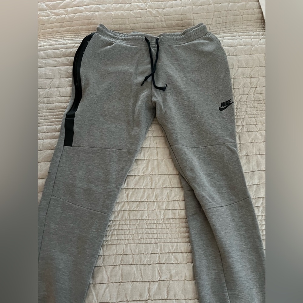 Nike sweatpants men size M